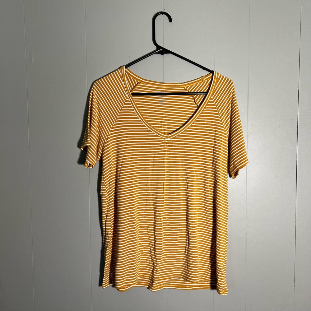 American Eagle Soft & Sexy Mustard Yellow White Stripe V-Neck Short Sleeve Tee M